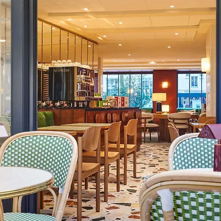Mercure Butte Montmartre Basilique Paris