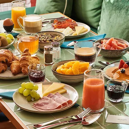 Mercure Butte Montmartre Basilique Hotel 4*