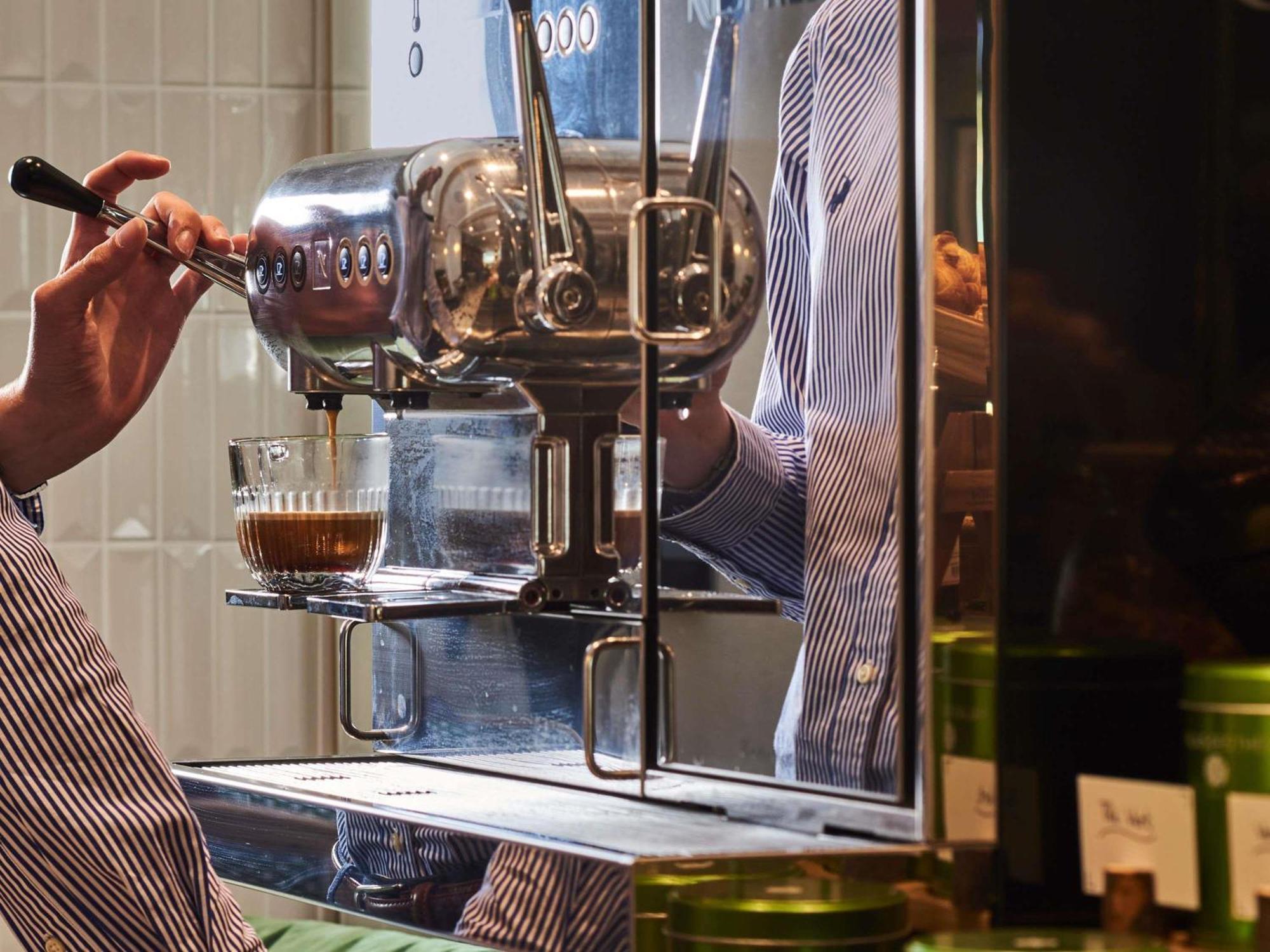 Hotel Mercure Butte Montmartre Basilique