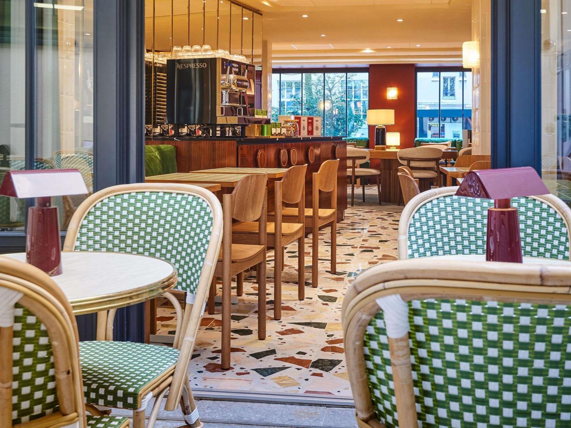 Mercure Butte Montmartre Basilique