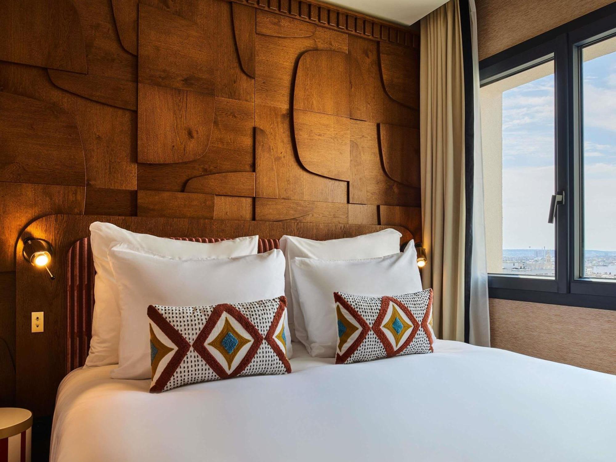 Mercure Butte Montmartre Basilique