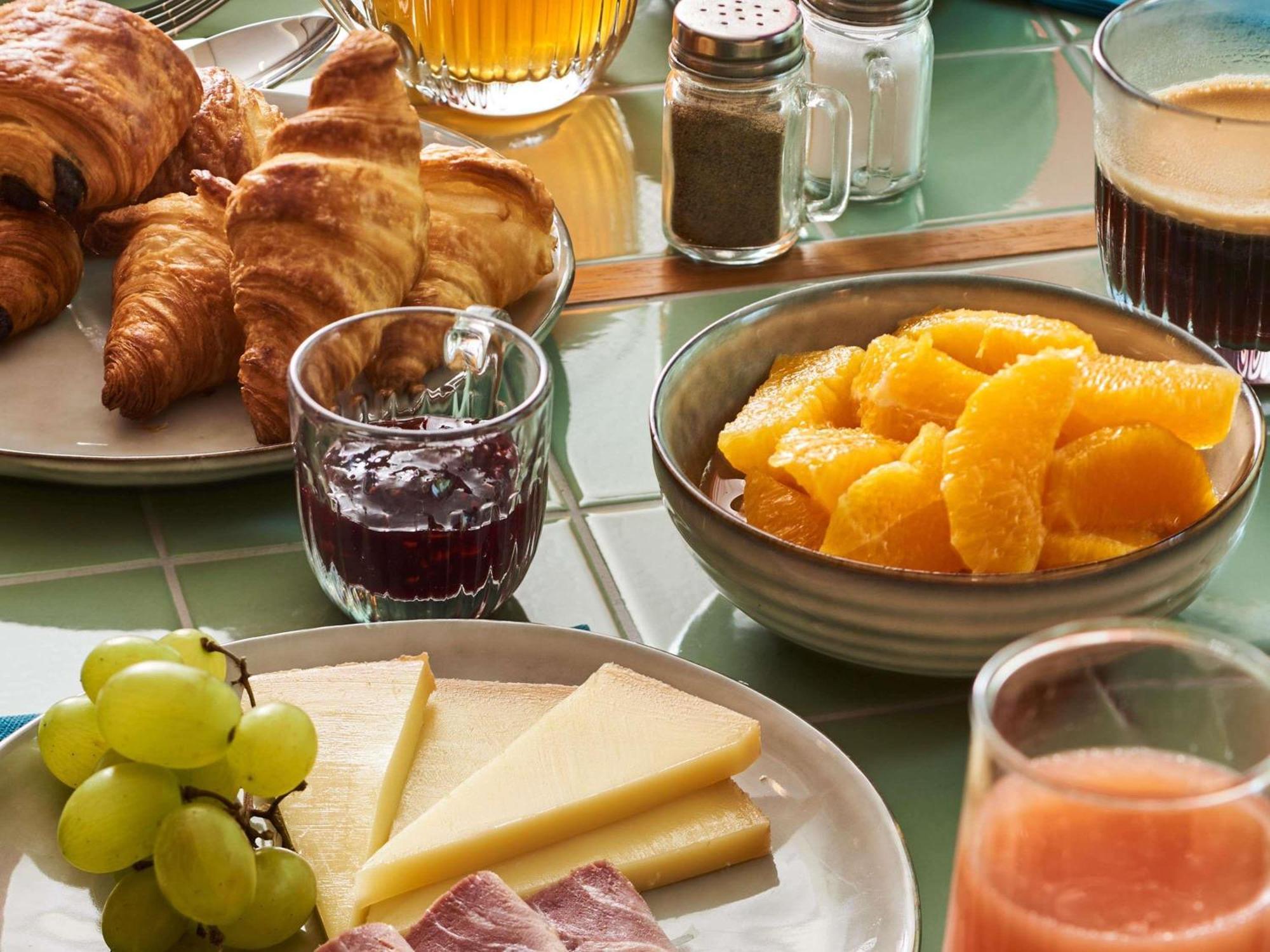 Mercure Butte Montmartre Basilique