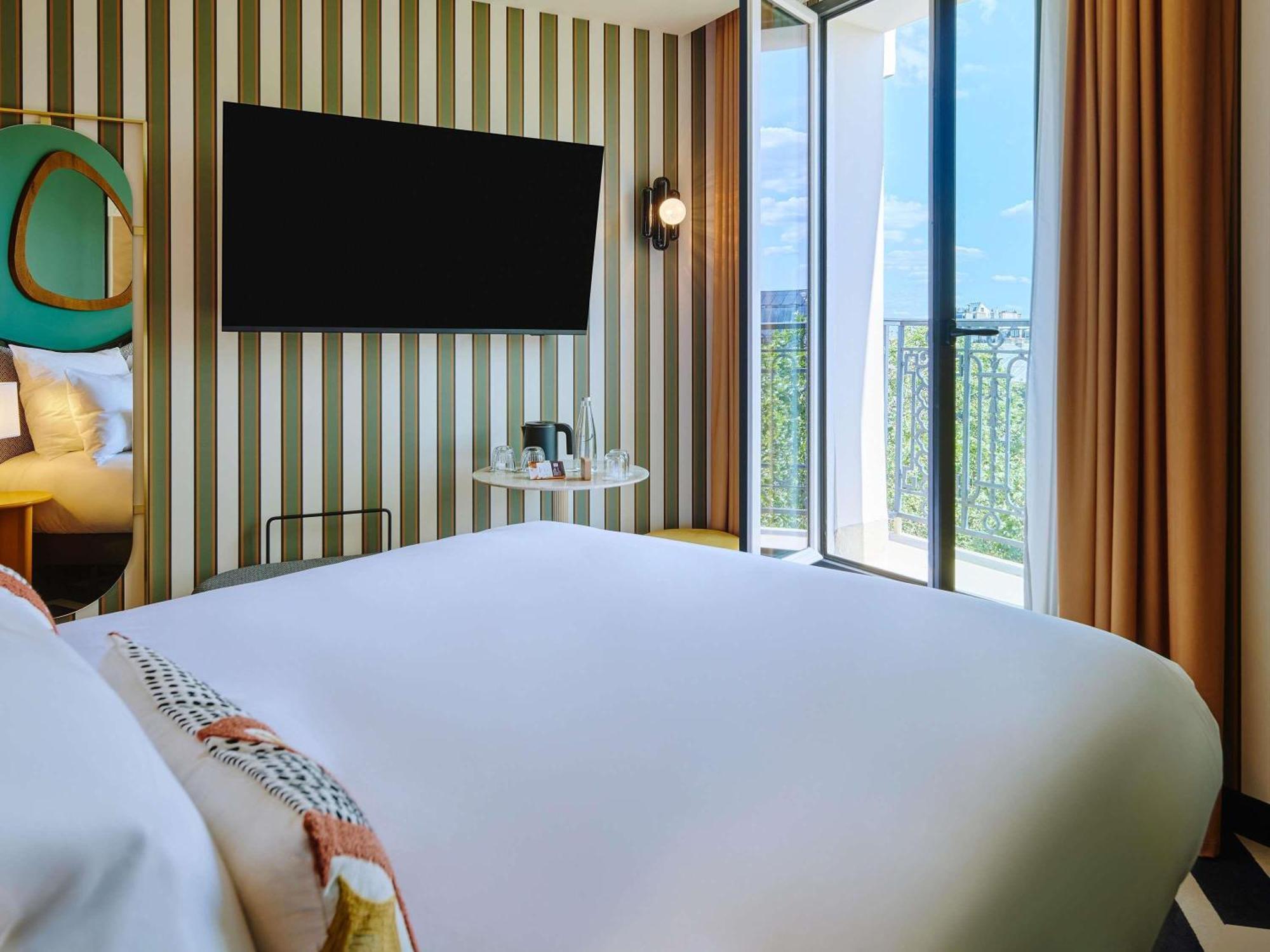 Hotel Mercure Butte Montmartre Basilique 4*