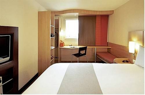 Mercure Butte Montmartre Basilique Paris